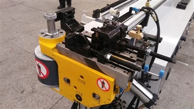 Full Automatic Pipe Bending Machine Full Automatic Pipe Bending Machine